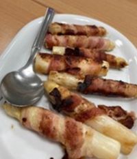 Spargel im Baconmantel